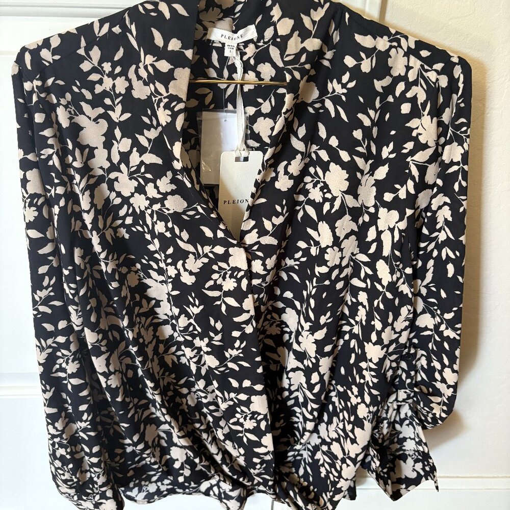 NWT  Pleione Blouse